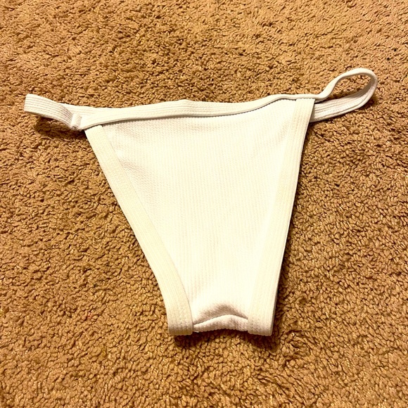 Muerte White Bikini Size M - Picture 5 of 6